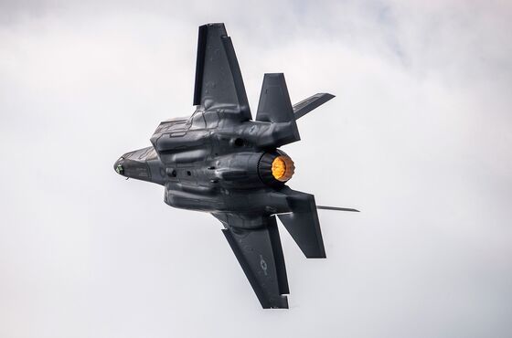 Lockheed Poised to Get $11 Billion F-35 Contract Despite Delays
