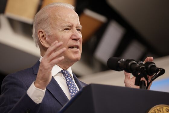 Biden Puts Fresh Stamp of Autonomy on a Battered Federal Reserve