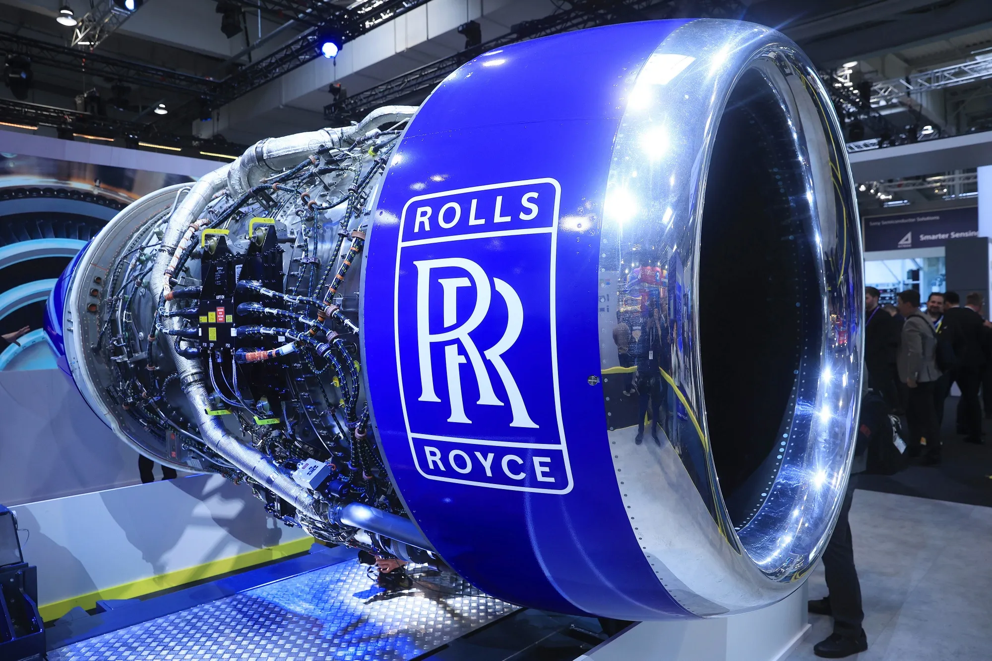 A Rolls-Royce Pearl 700 jet engine.