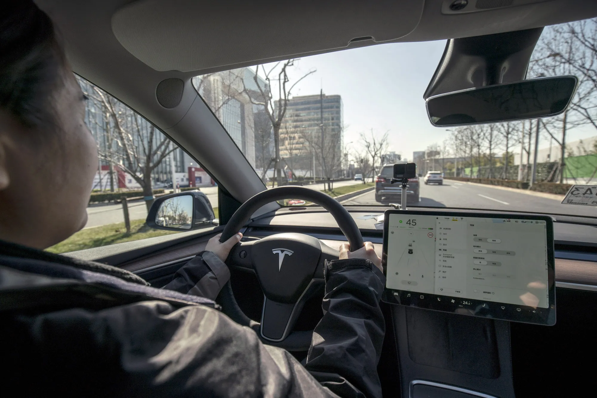 Inside a Tesla Showroom in Shanghai As Carmaker Prolongs Model Y China Delivery Times