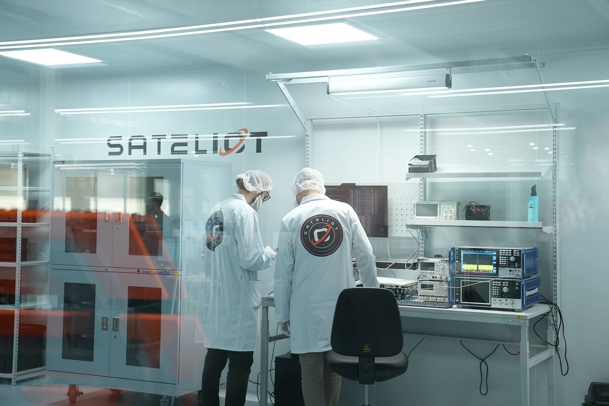 Sateliot Expands Funding to Offer Satellite Service to Phones