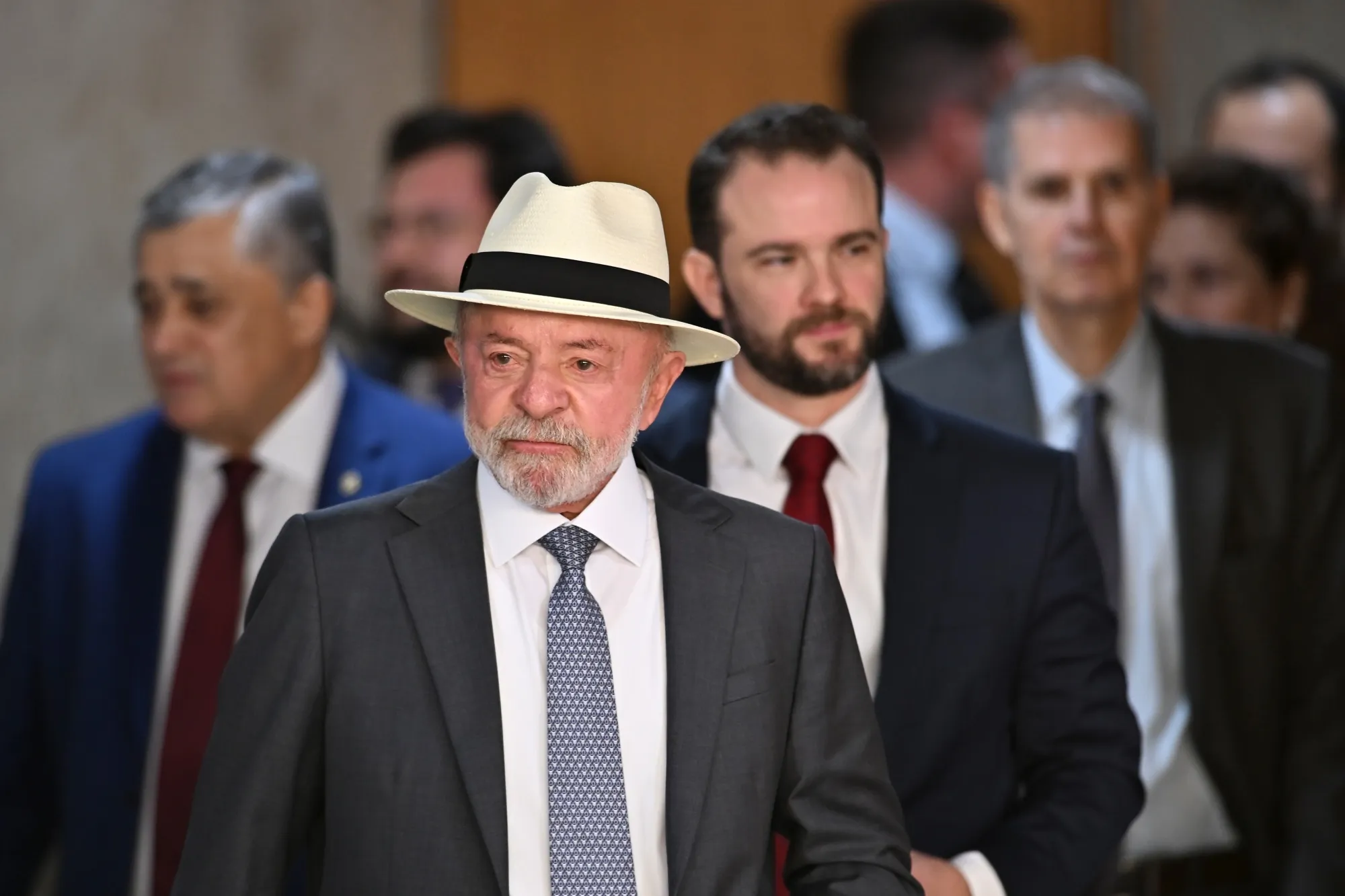 Brazil President Lula's Stimulus Machine Is Steamrolling ...