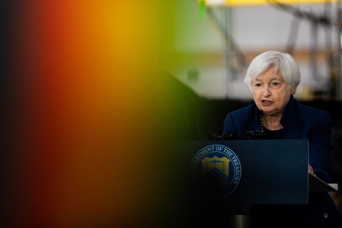 Yellen Says Dollar Strength ‘Logical of Policy Stances Bloomberg