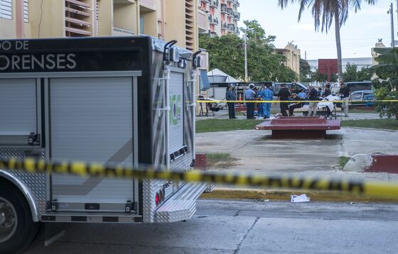 Gun Battle in Puerto Rico Housing Project Leaves Six Dead