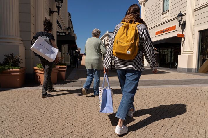 Canadian Consumer Confidence Hits 11-Month Low As Iran War Drags On 
