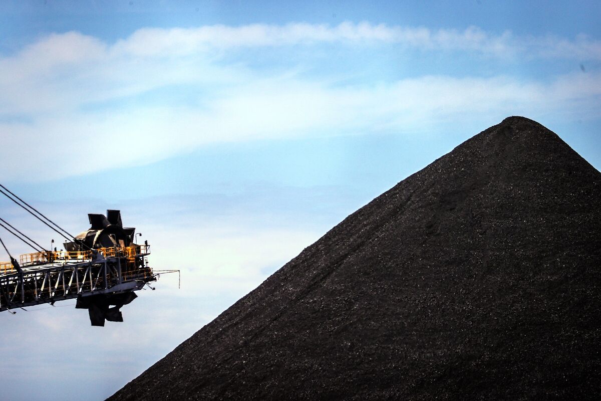 Vitol Funds to Help Restart Australia Coal Mine Shut Since 2007