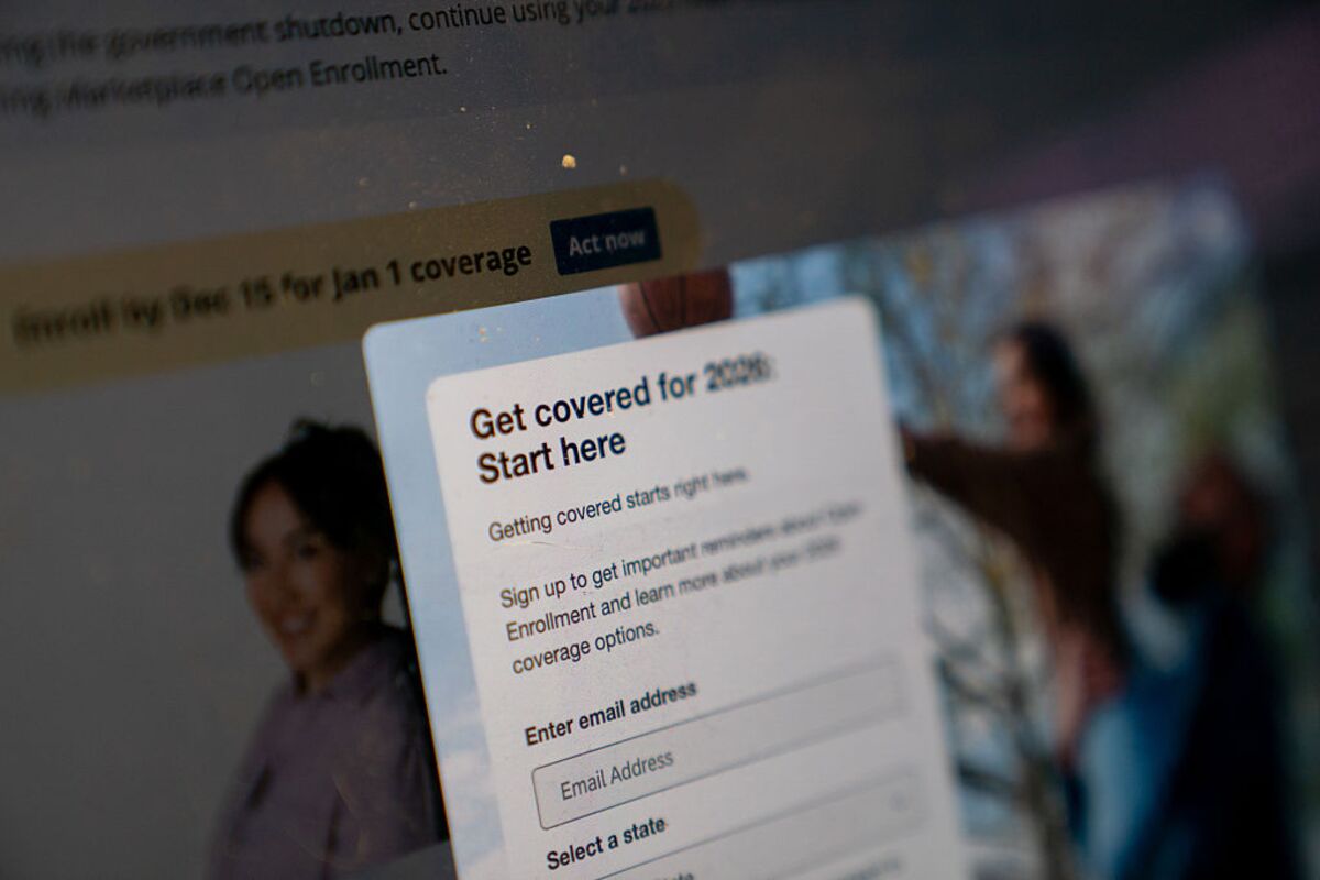 bloomberg.com - Kathryn Anne Edwards - Universal Public Health Insurance Is the Answer