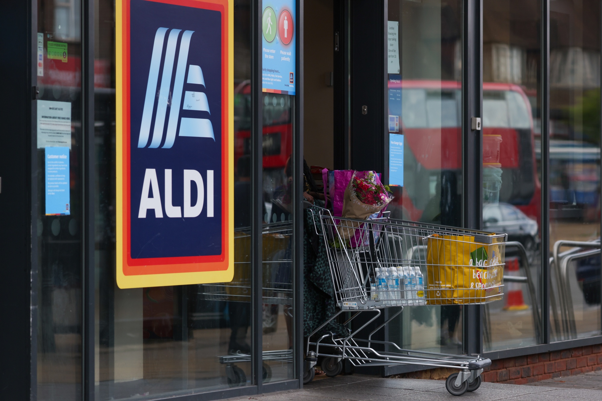 Aldi Pay Rise Staff Get Another Raise as UK Shifts to Discount