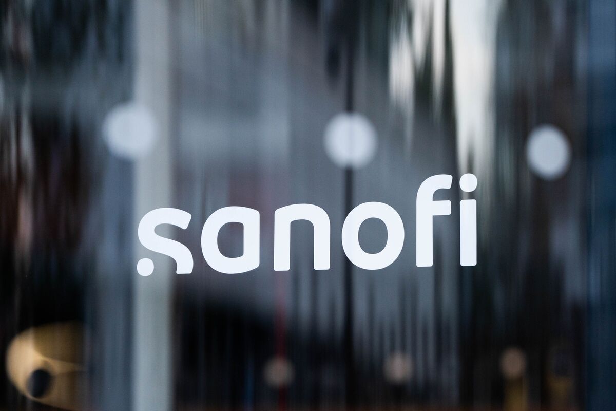 Sanofi CEO Defends Extra Spending, Ramping Up Revenue Forecast - Bloomberg