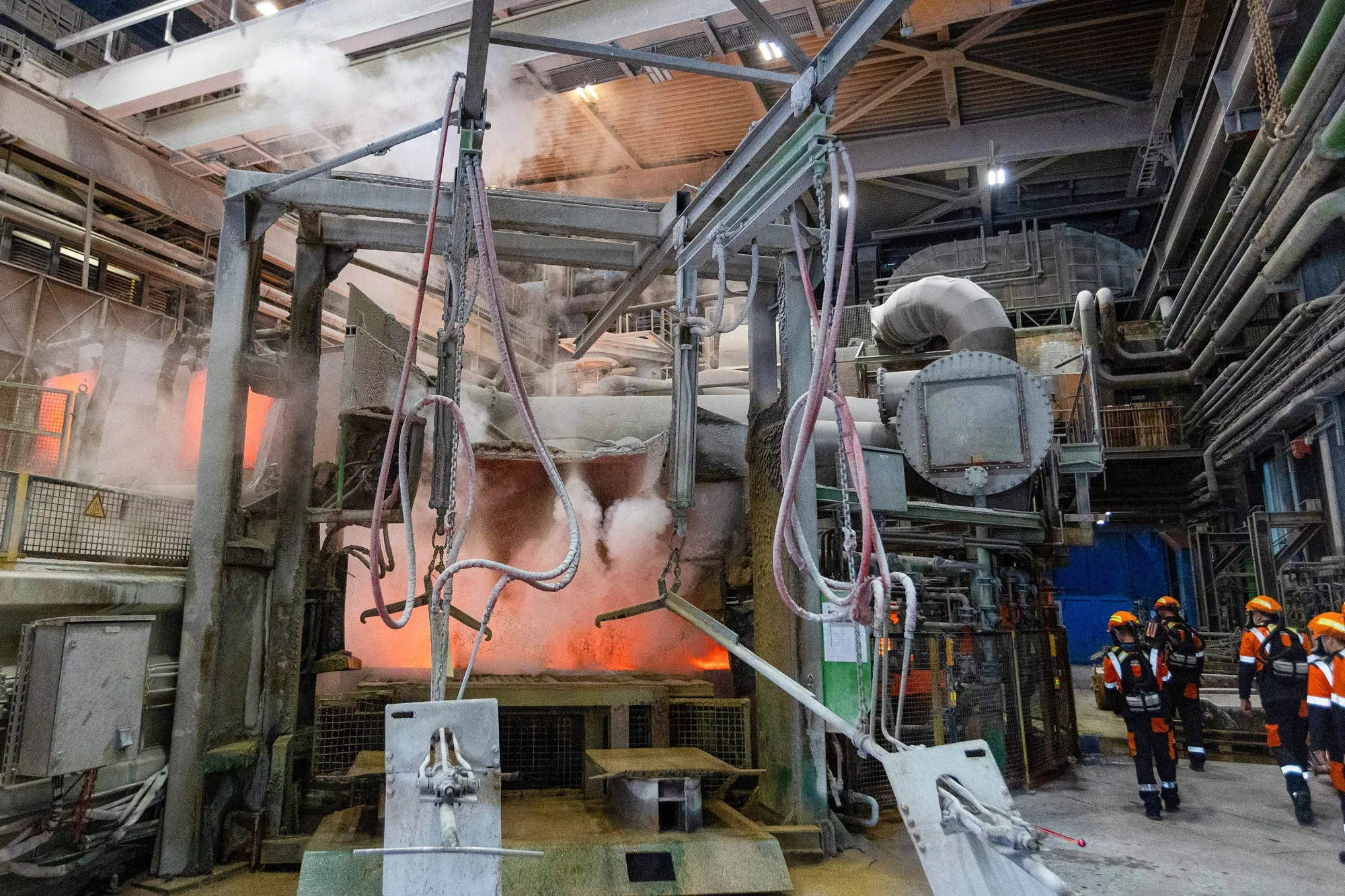 Manufacturing of copper anodes at a refinery in Hamburg.&nbsp;