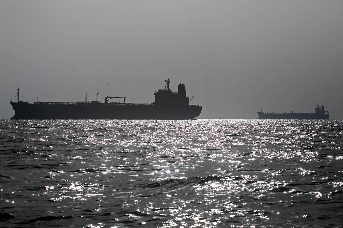 bloomberg.com - Prejula Prem - Few Foreign Ships Seen in Hormuz Amid Reports of Iran's Insurance Plan