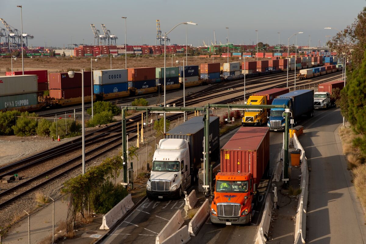 
                            Trump More Tariffs Threat Makes US Trade Partners Wary of Signing Deals