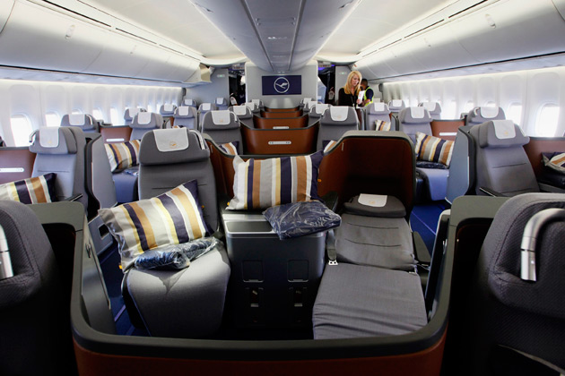 Lufthansa Finds First-Class Seats Don't Always Pay - Bloomberg