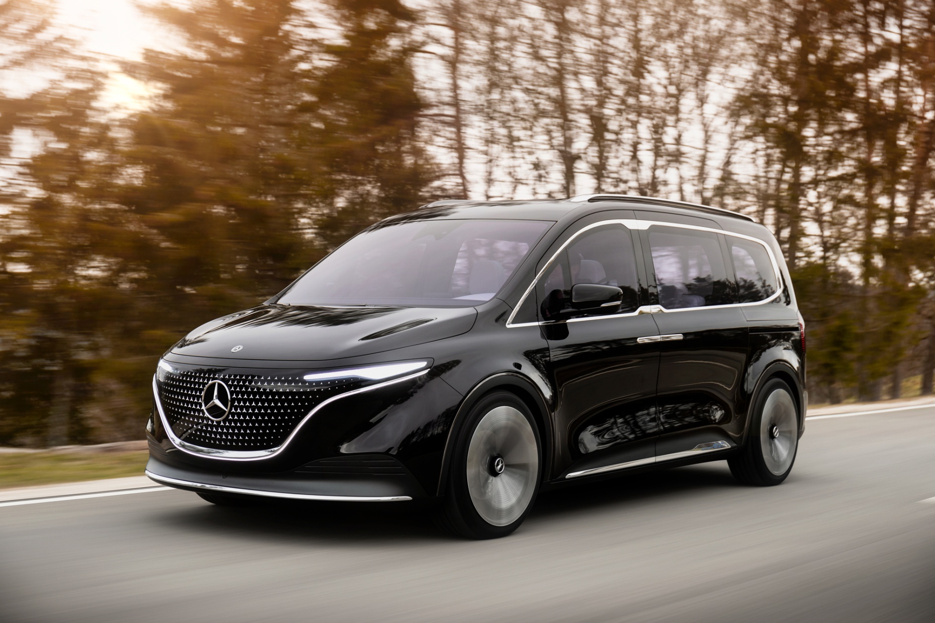 Mercedes Unveils Electric Van for Growing BatteryPowered Lineup