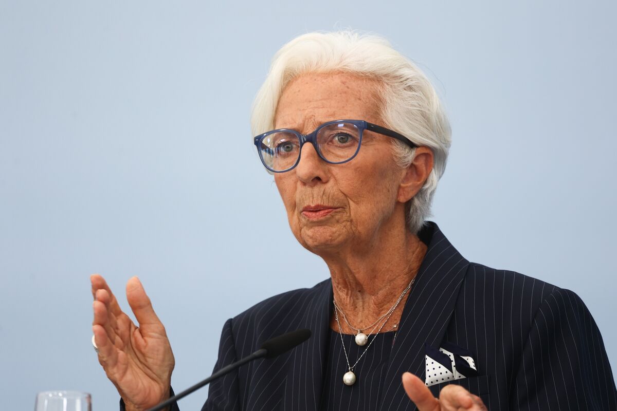 Lagarde Says French Far-Left Debt Plan ‘Financially Dangerous’
