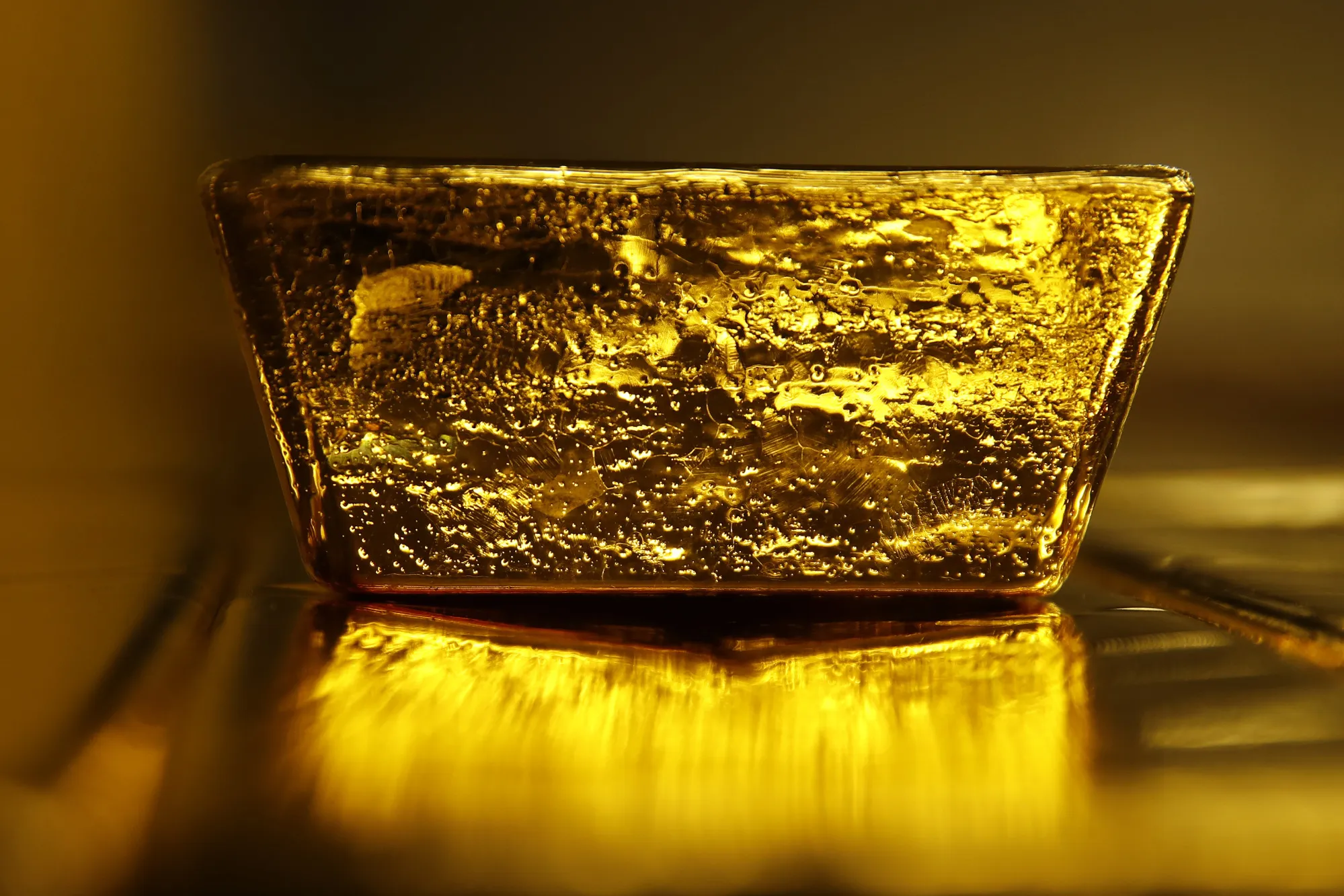 Bank of America Sees Gold Soaring Above $1,300 on Fiscal Deficit