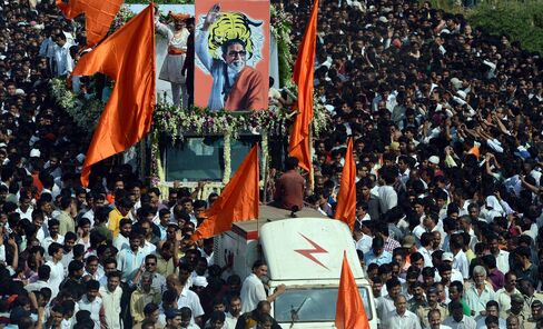 Mumbai Returns to Normal Following Divisive Politician’s Funeral
