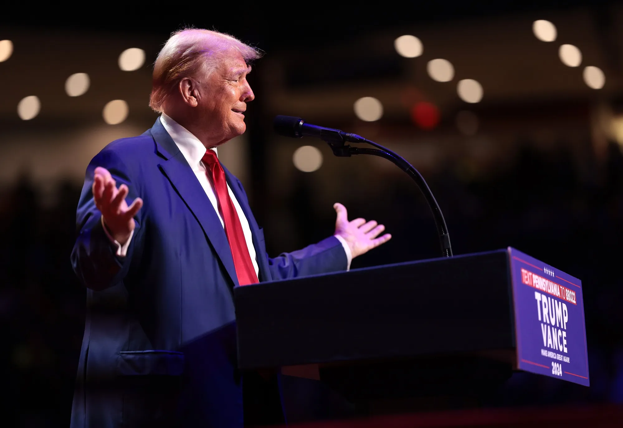Trump Says He’d Handle Ukraine ‘Differently’ Ahead of UN Meeting