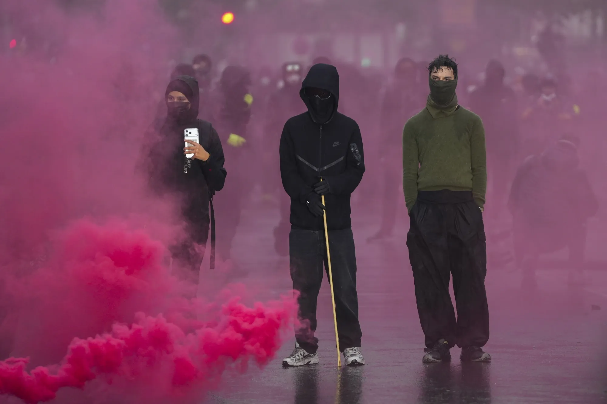France Offers Students Funding, Reforms to Try to End Protests - Bloomberg