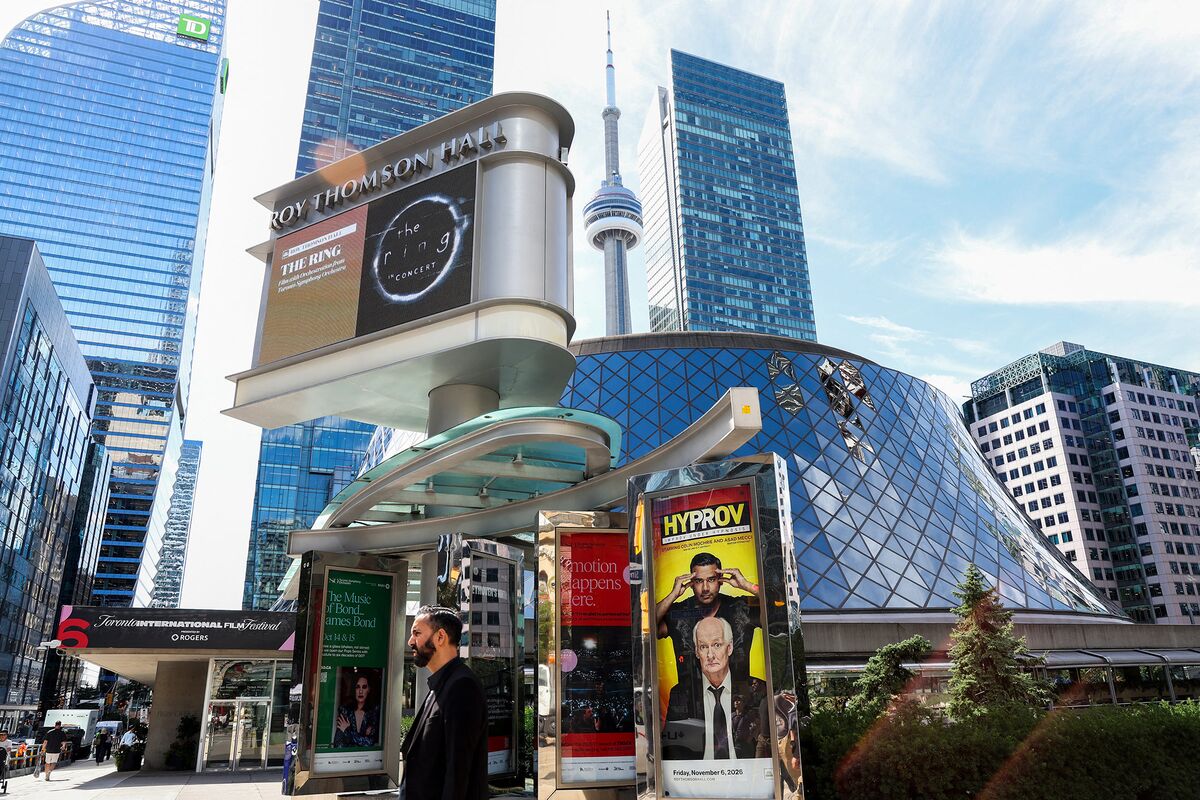 Helicopters and $1,440 Cocktails: Hollywood, Wall Street Vie for Luxury in Toronto