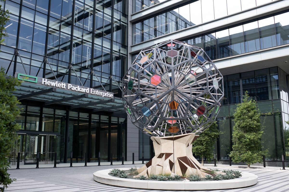 DOJ Settles Antitrust Case Clearing $14B HPE-Juniper Deal