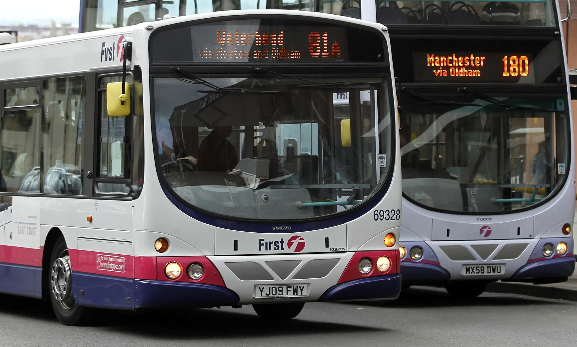 First Gold Bus FirstGroup Fends Off Activists as Investors Back US Bus Sale - Bloomberg