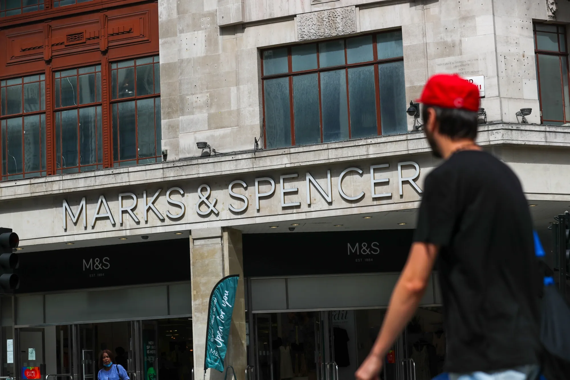 m-s-boss-says-london-on-life-support-amid-investment-plan-bloomberg