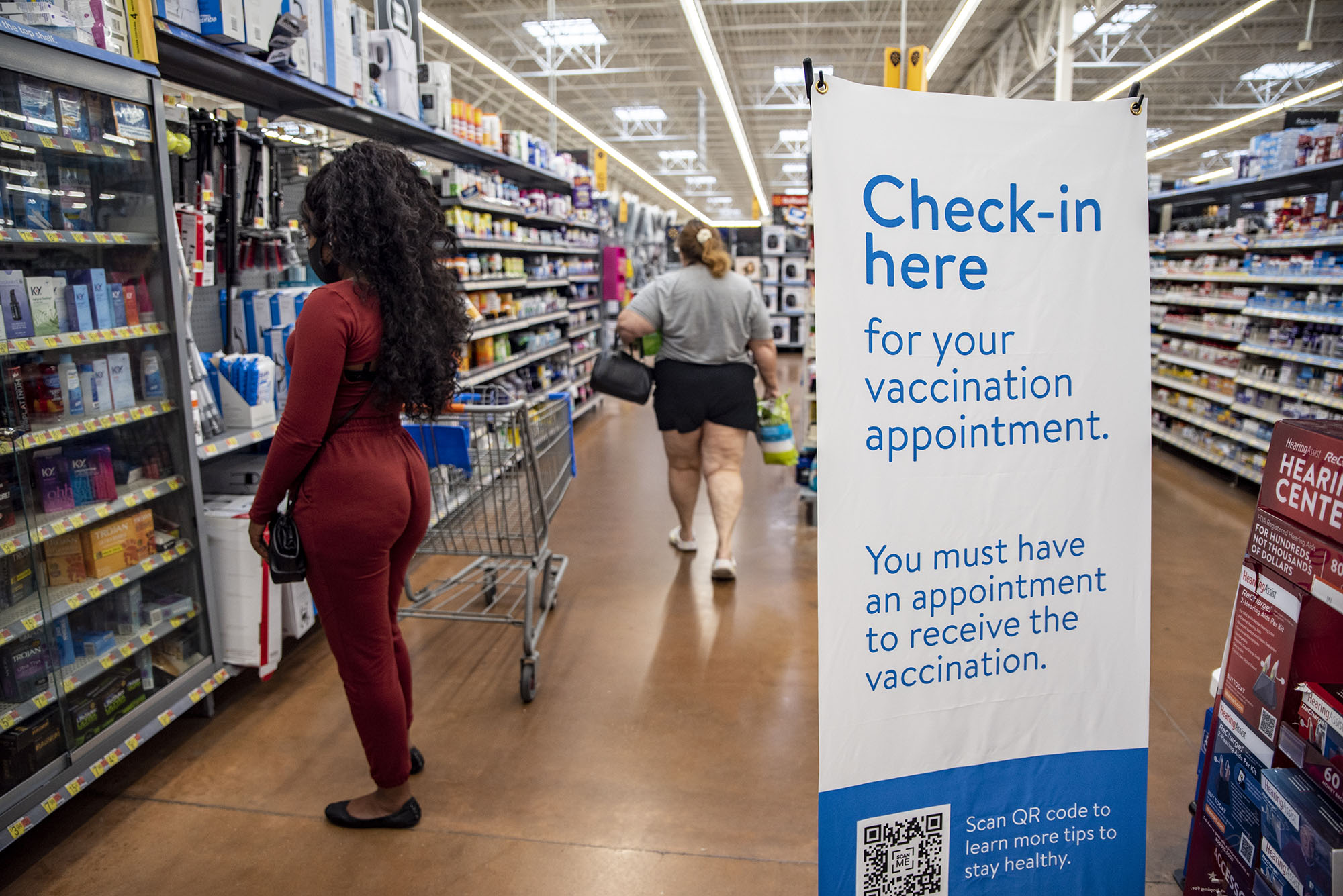 Apple (AAPL) to Increase Covid Testing for Vaccinated Retail Employees -  Bloomberg