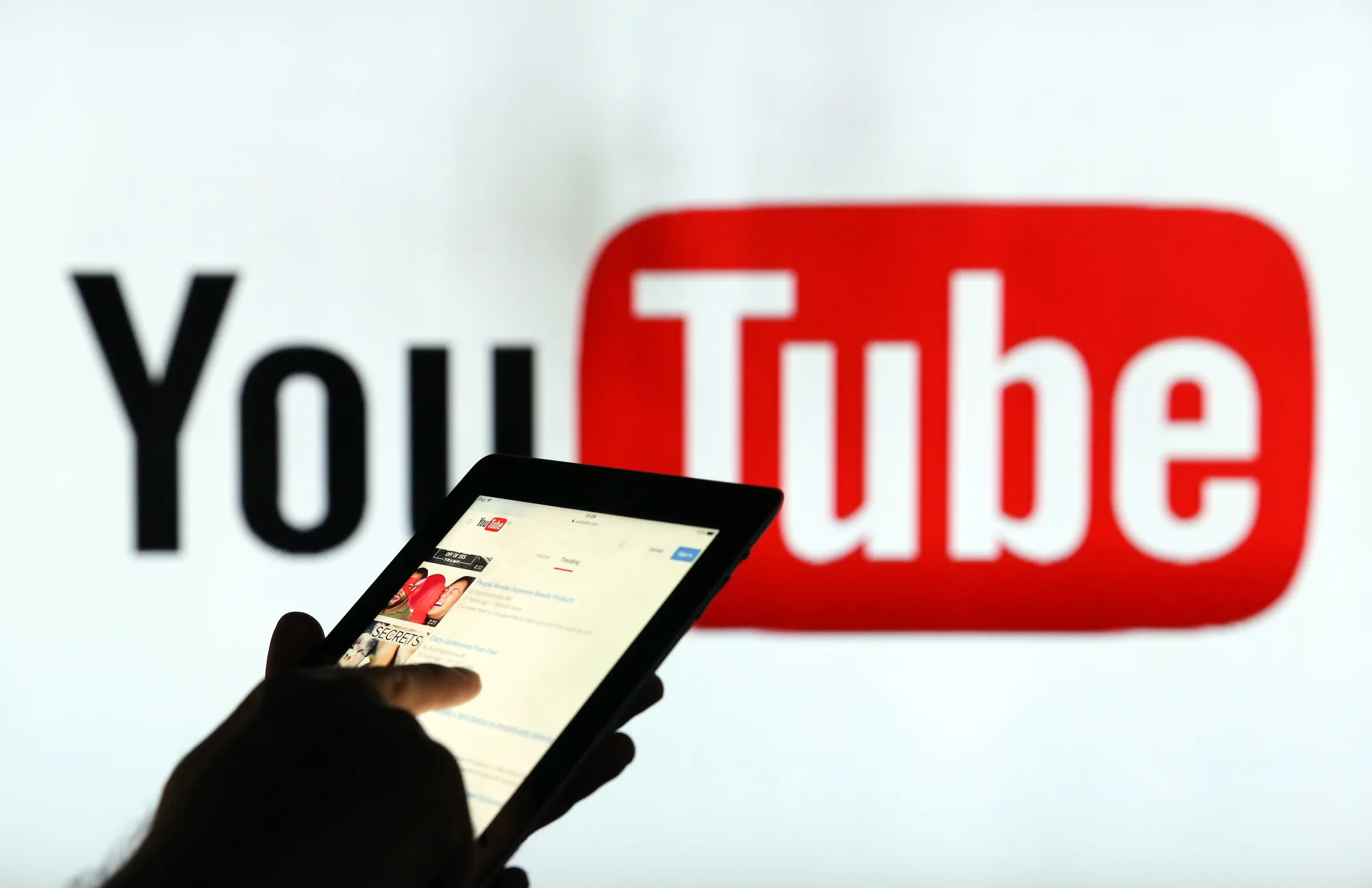 How a 6-Year-Old Russian Girl Became YouTubes Most Popular Child Star -  Bloomberg
