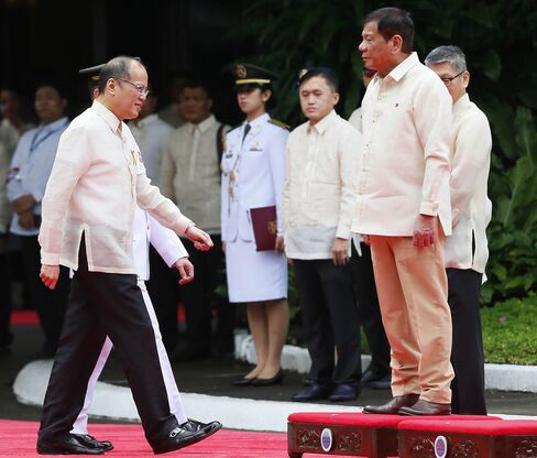 1467260255_duterte