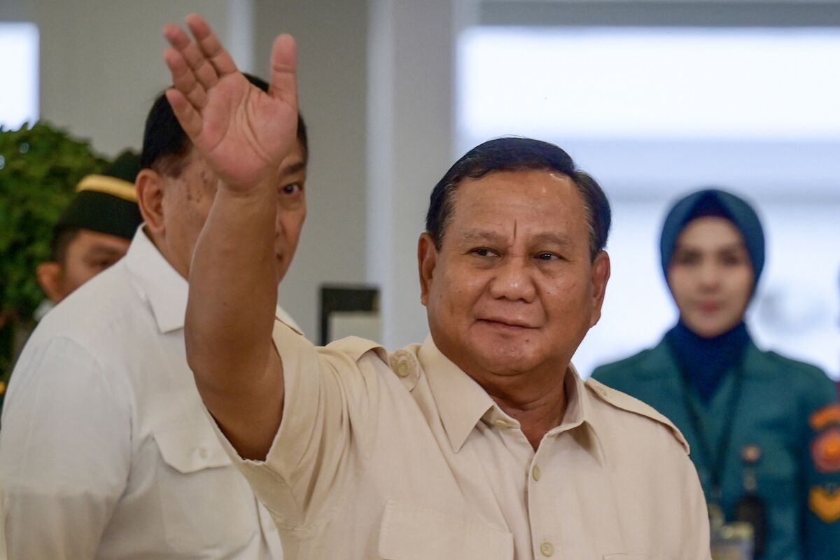 Indonesia’s Prabowo Vows Faster Growth, Fiscal Discipline - Bloomberg