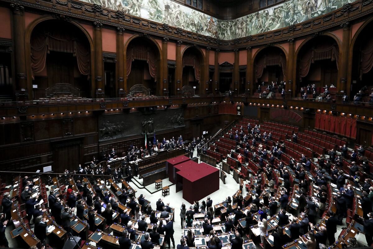 Italy’s Parliament Unlikely to Discuss ESM This Week: Molinari