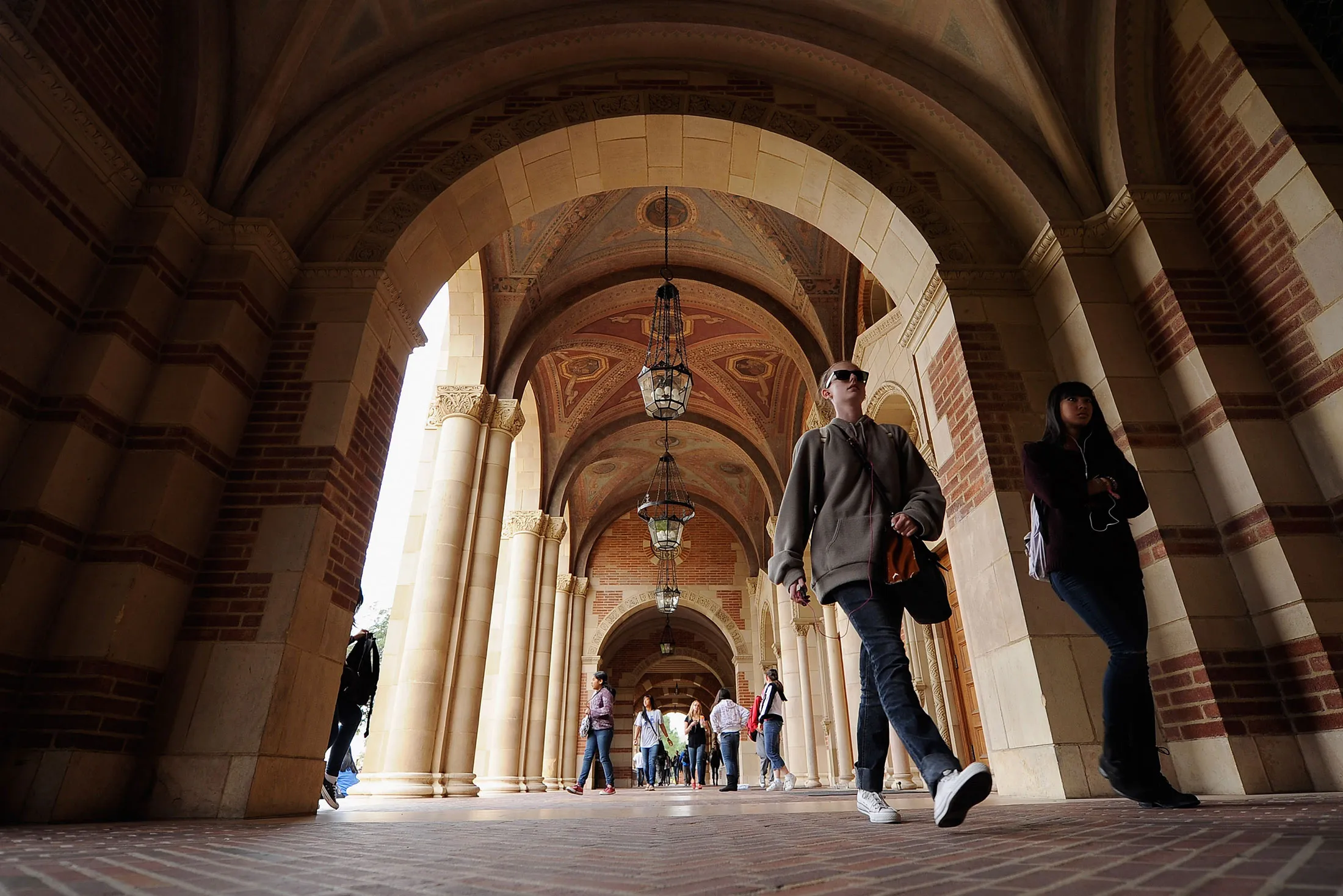 1473700399_UCLA
