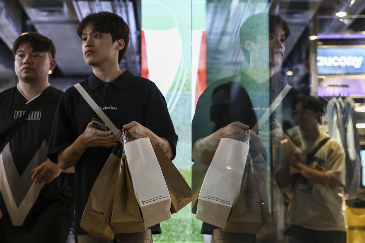 Thai Inflation Cools Again, Reinforcing Central Bank’s Rate Hold