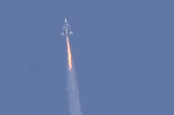 Branson, Virgin Galactic Pull Off Key Test for Space Tourism