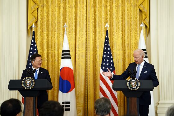 White House Says Biden-Moon Meeting Bolstered Samsung Deal