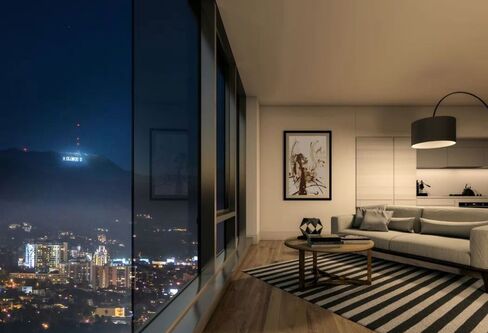 A night view at 10 Thousand.