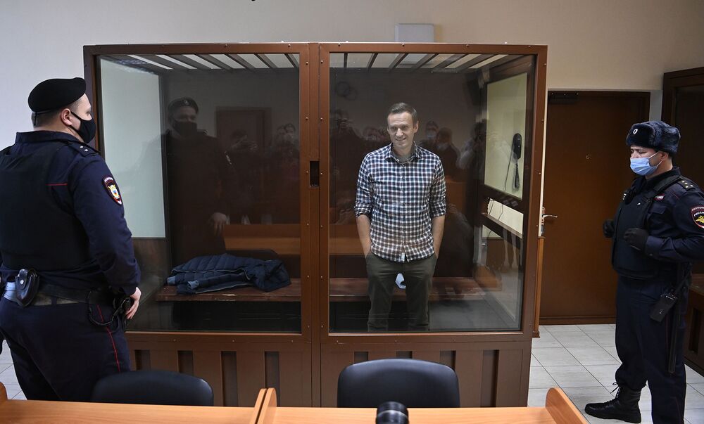 Alexey Navalny Taken From Russian Jail, Likely to Start Prison Sentence - Bloomberg