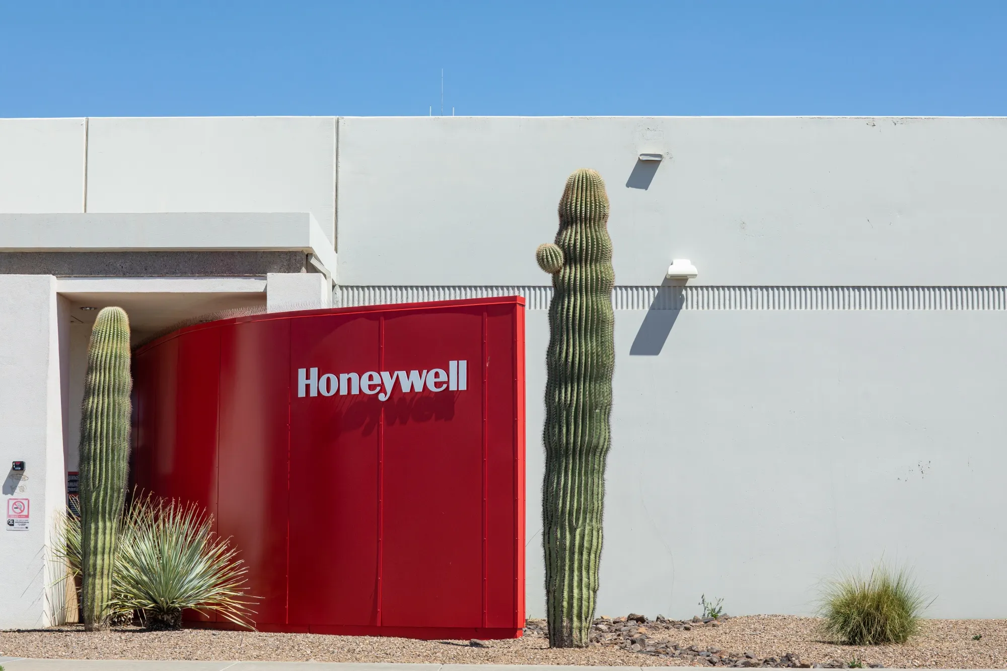 Honeywell Aerospace faces investor probe after stock plunge