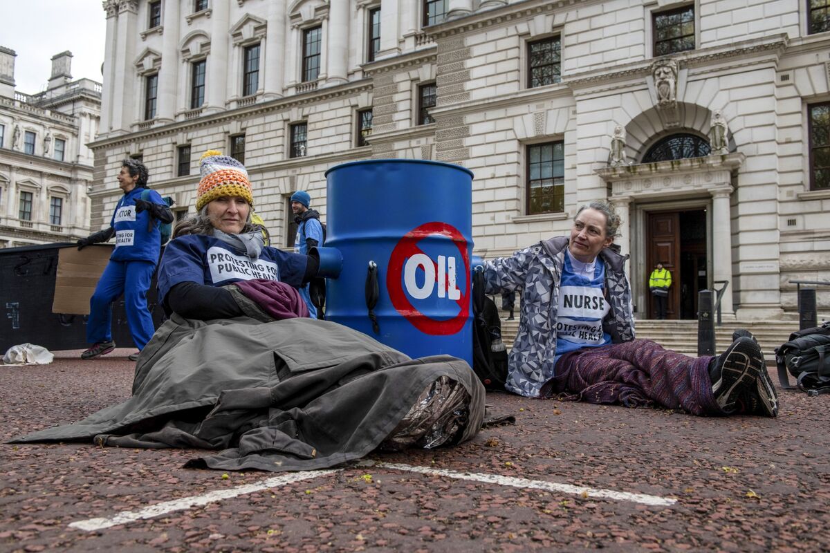 UK Petrol, Diesel Shortages Appear As Protests At Fuel Depots Continue ...