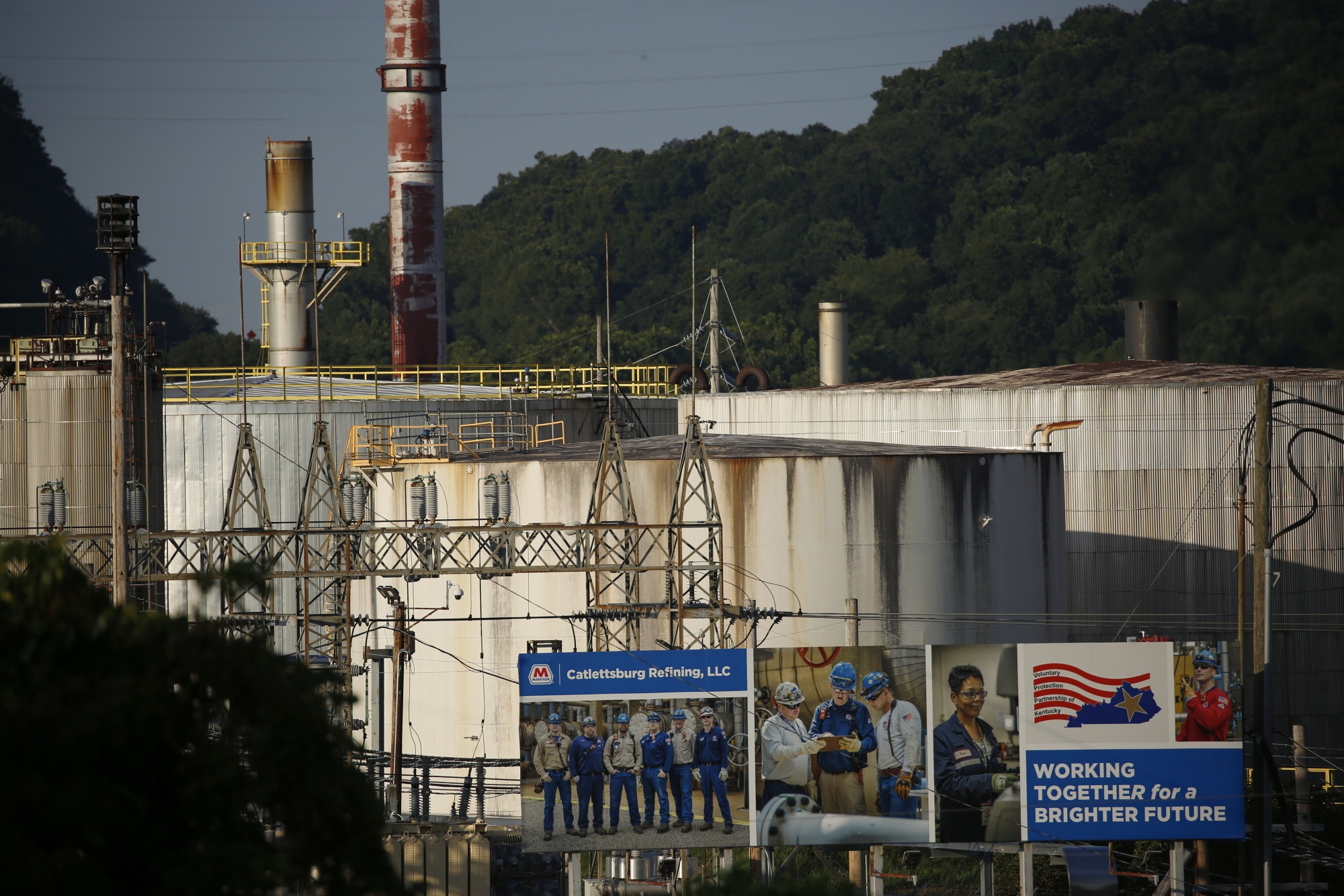 A Marathon Petroleum Refinery Ahead Of Earnings Figures