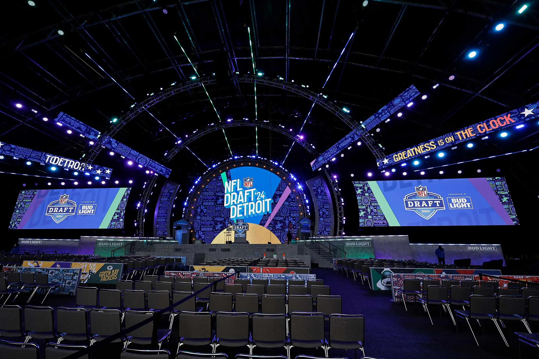 Ready for the players to take the stage in Detroit.
