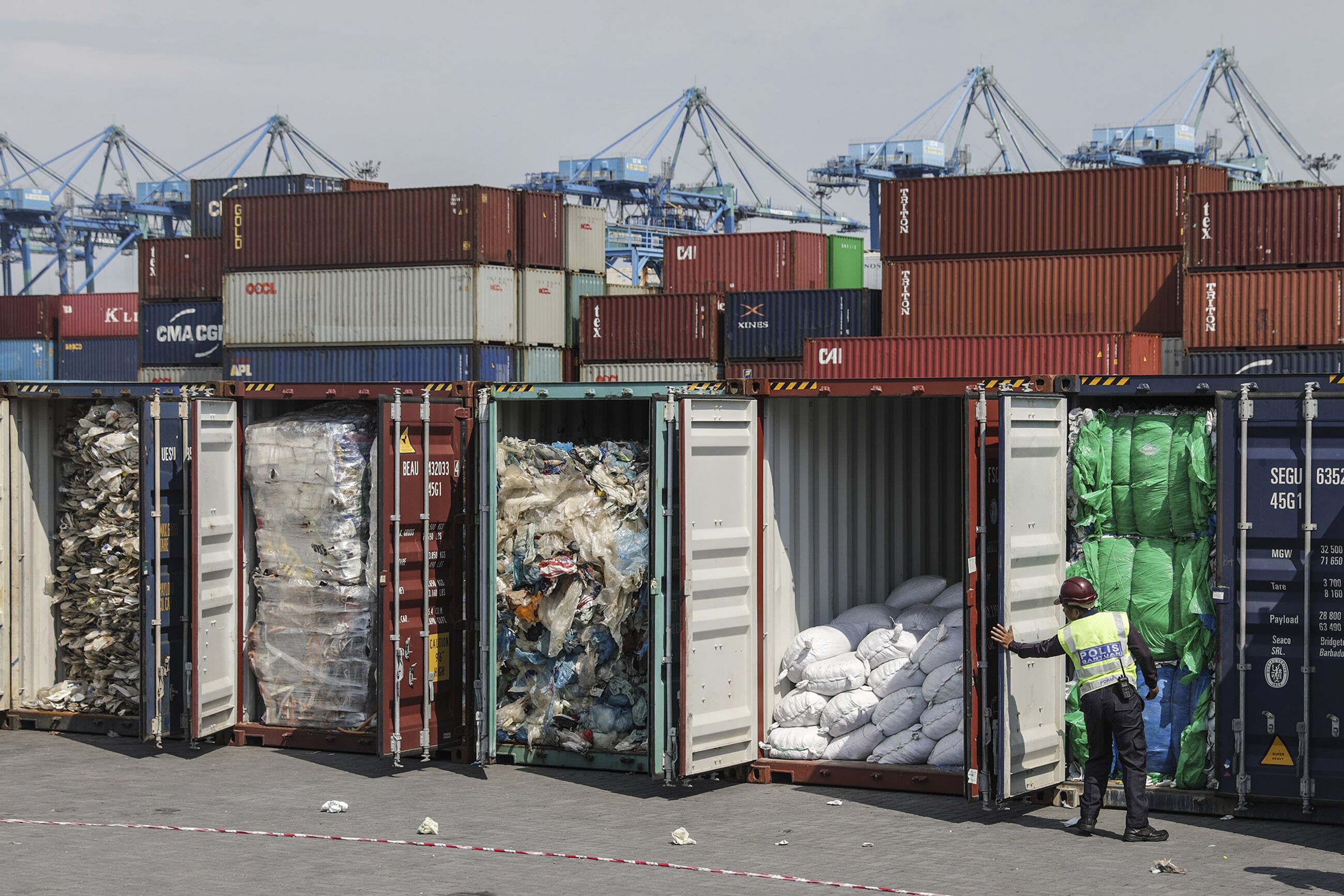 Malaysia to send back mixed plastic waste to countries origin