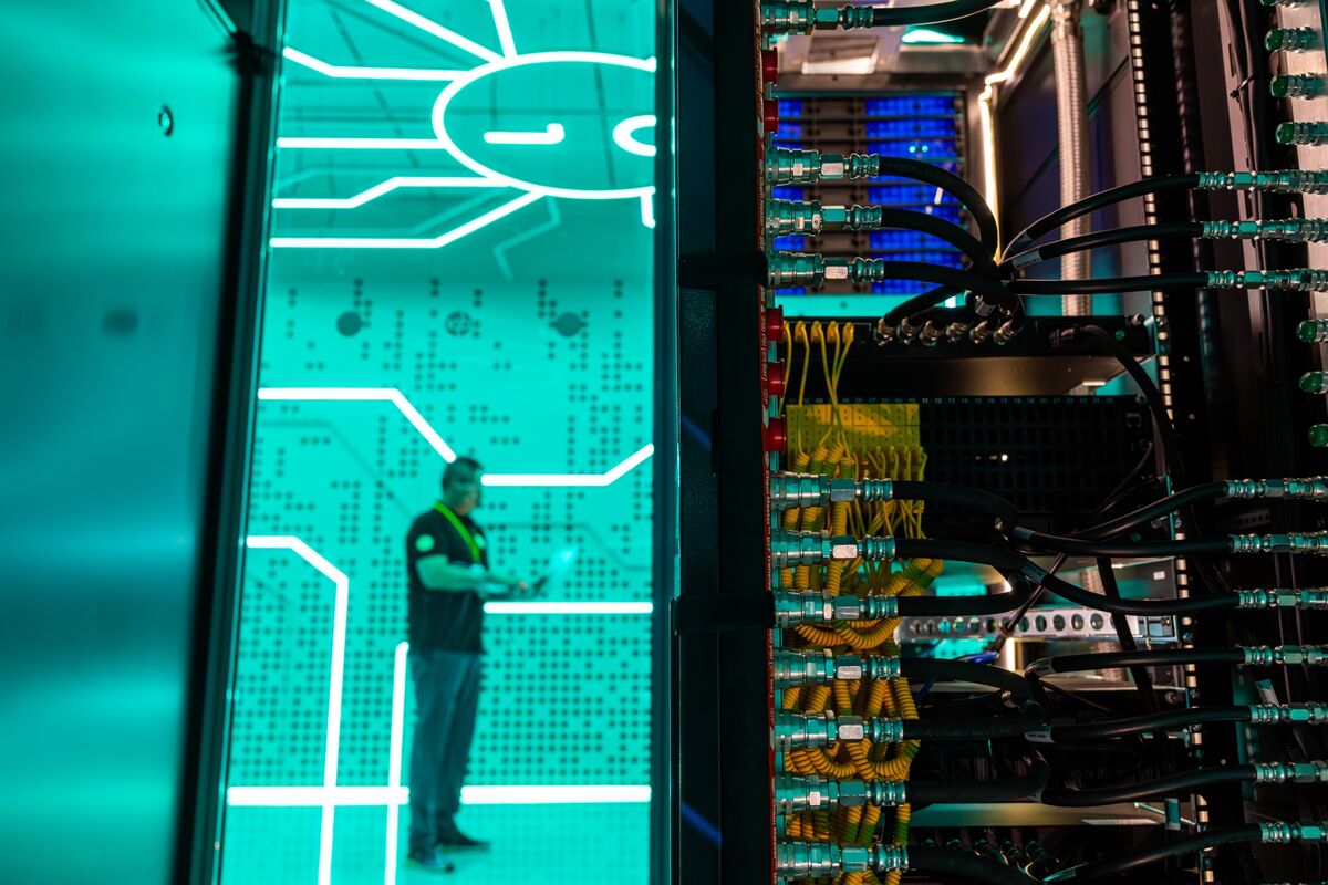UK Digital Investment Soars to Dot-Com Boom Levels Driven by AI