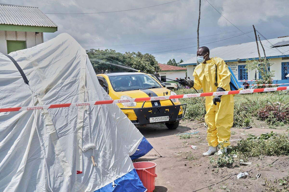 bloomberg.com - Janice Kew - Congo Faces Surge in Ebola Cases as Key Medical Tools Run Short