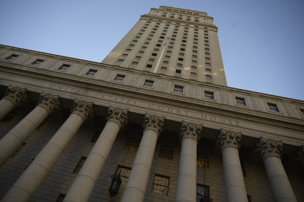 Ex-Capula Compliance Head Says Fund Expensed Art, Private Jets