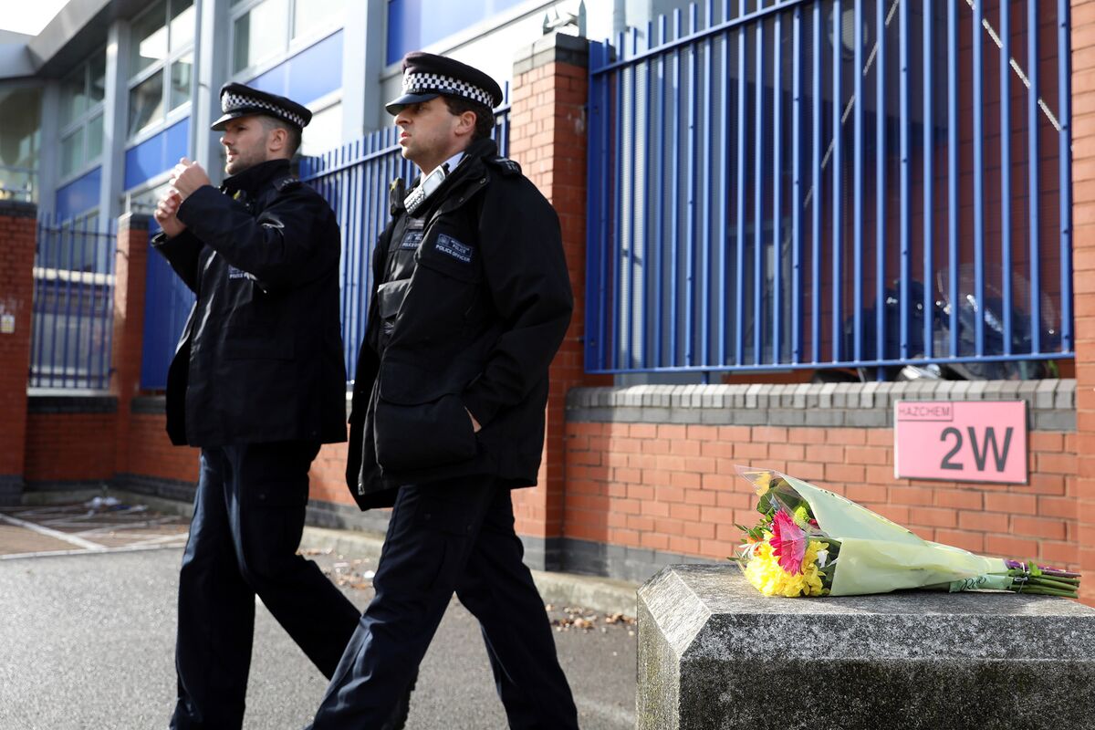 London Police Shooting in Croydon Kills Officer Bloomberg