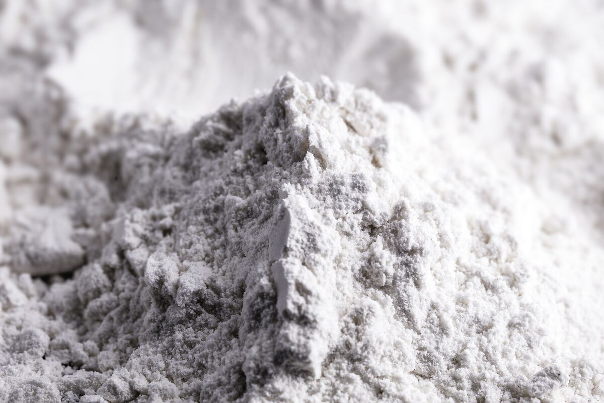 Pigments Maker Tronox Weighs Junk-Bond Sale as Results Weaken