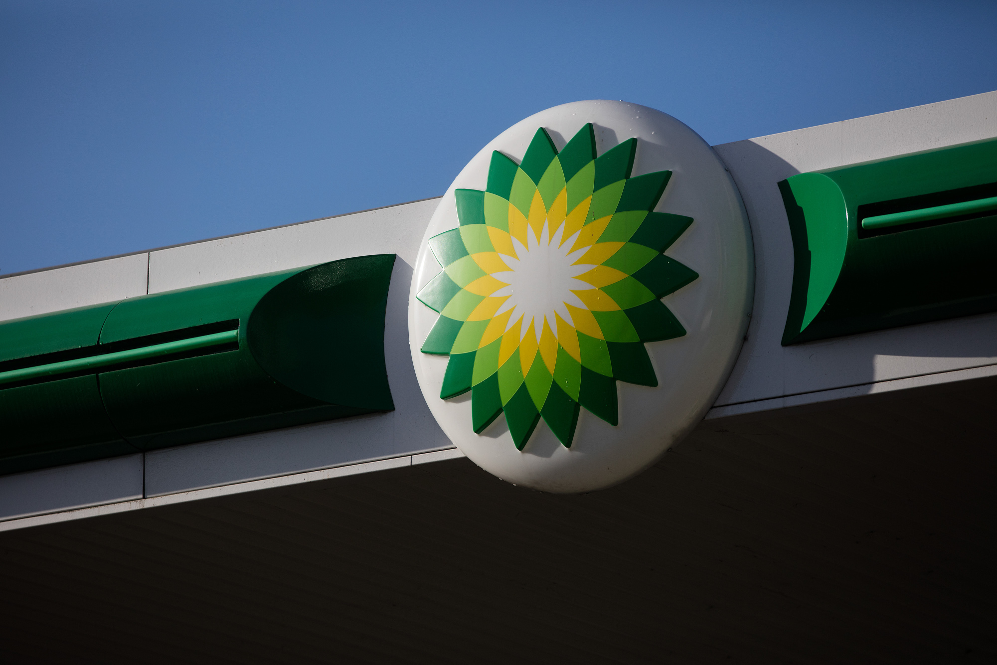 BP Plc Gas Stations As Company Reported A 91% Decline In Profit As Oil Slump Deepens 