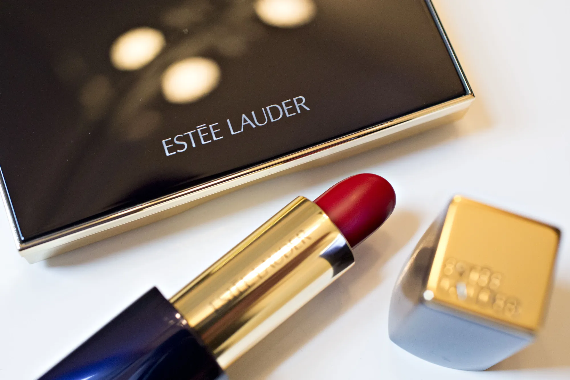 Estee Lauder&nbsp;lipstick and eyeshadow.
